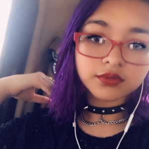 Meet your Posher, Crystal